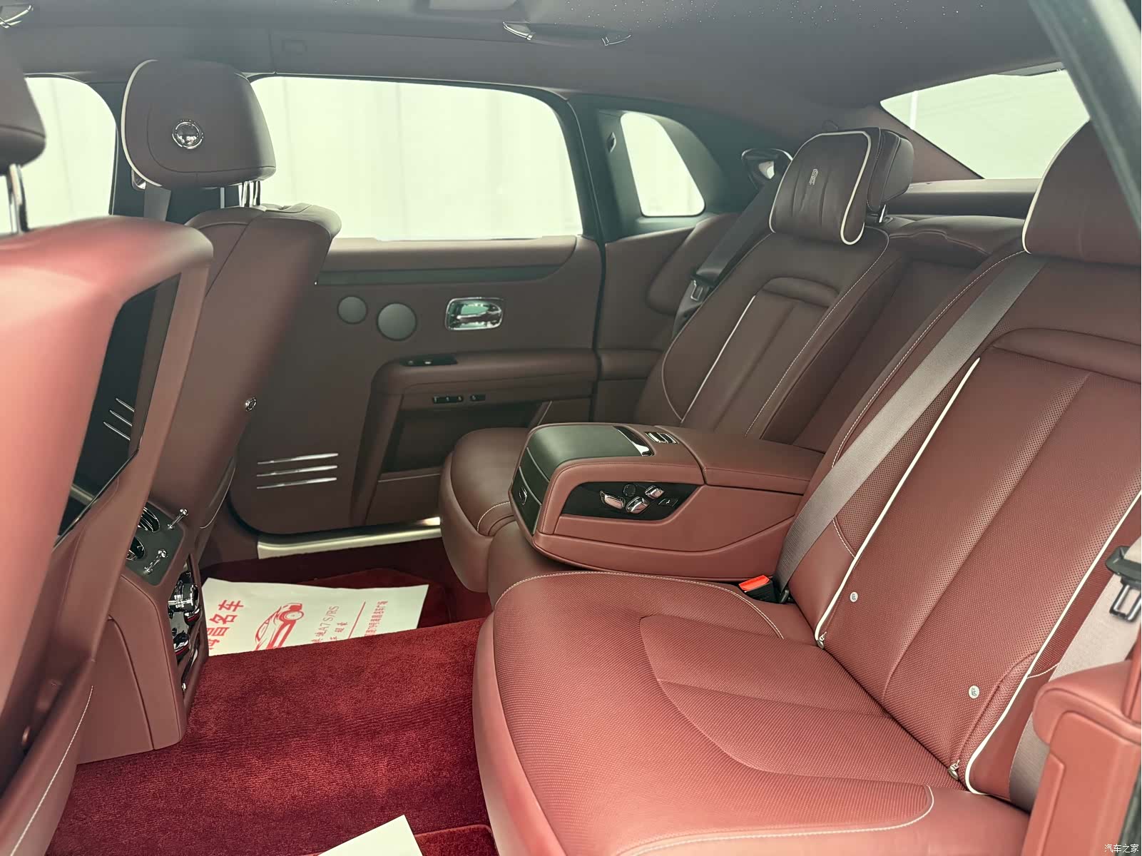 Rolls-Royce Ghost, 2022 9