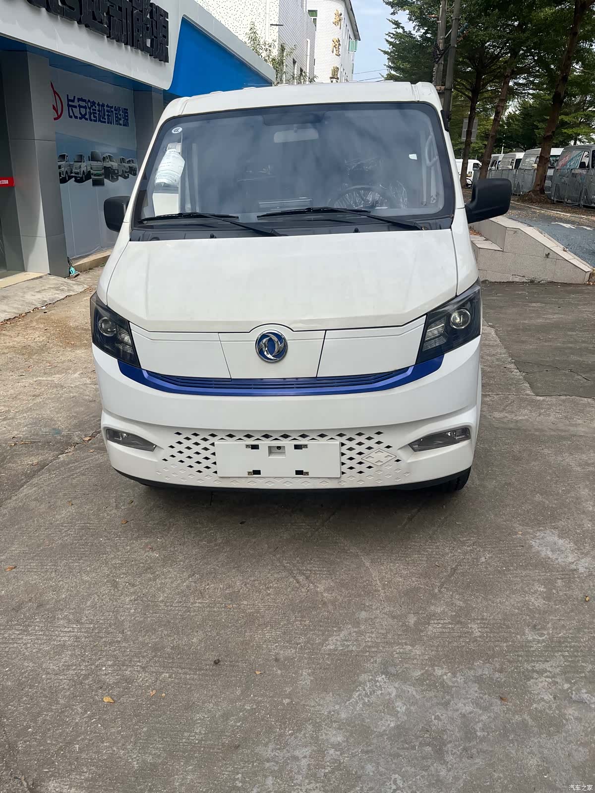 DongFeng EM27, 2024 1