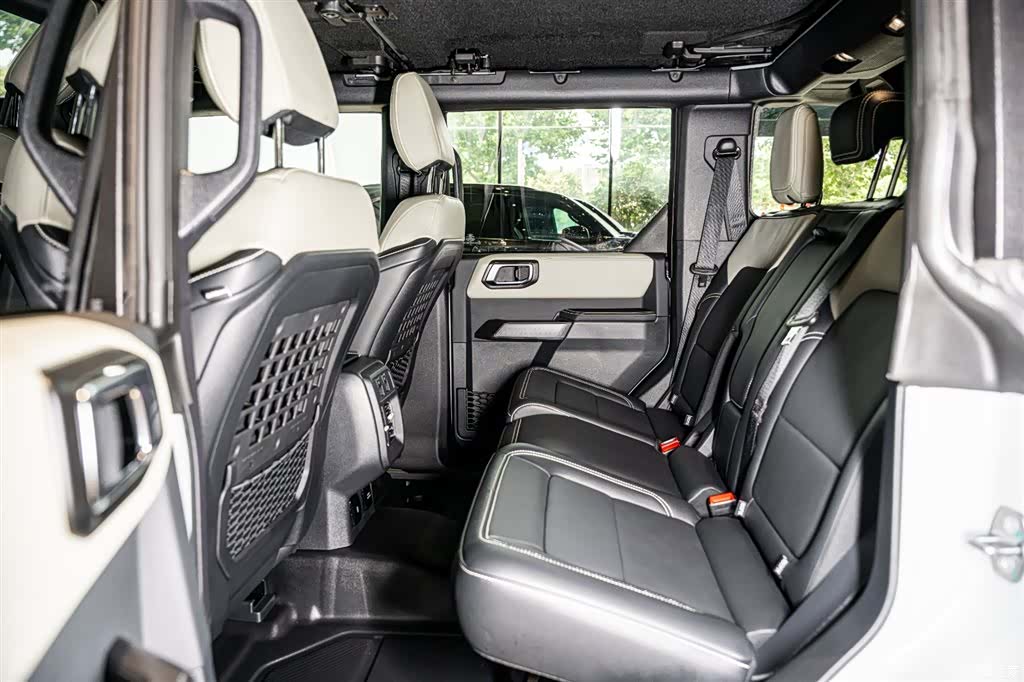 Ford Bronco, 2025 12