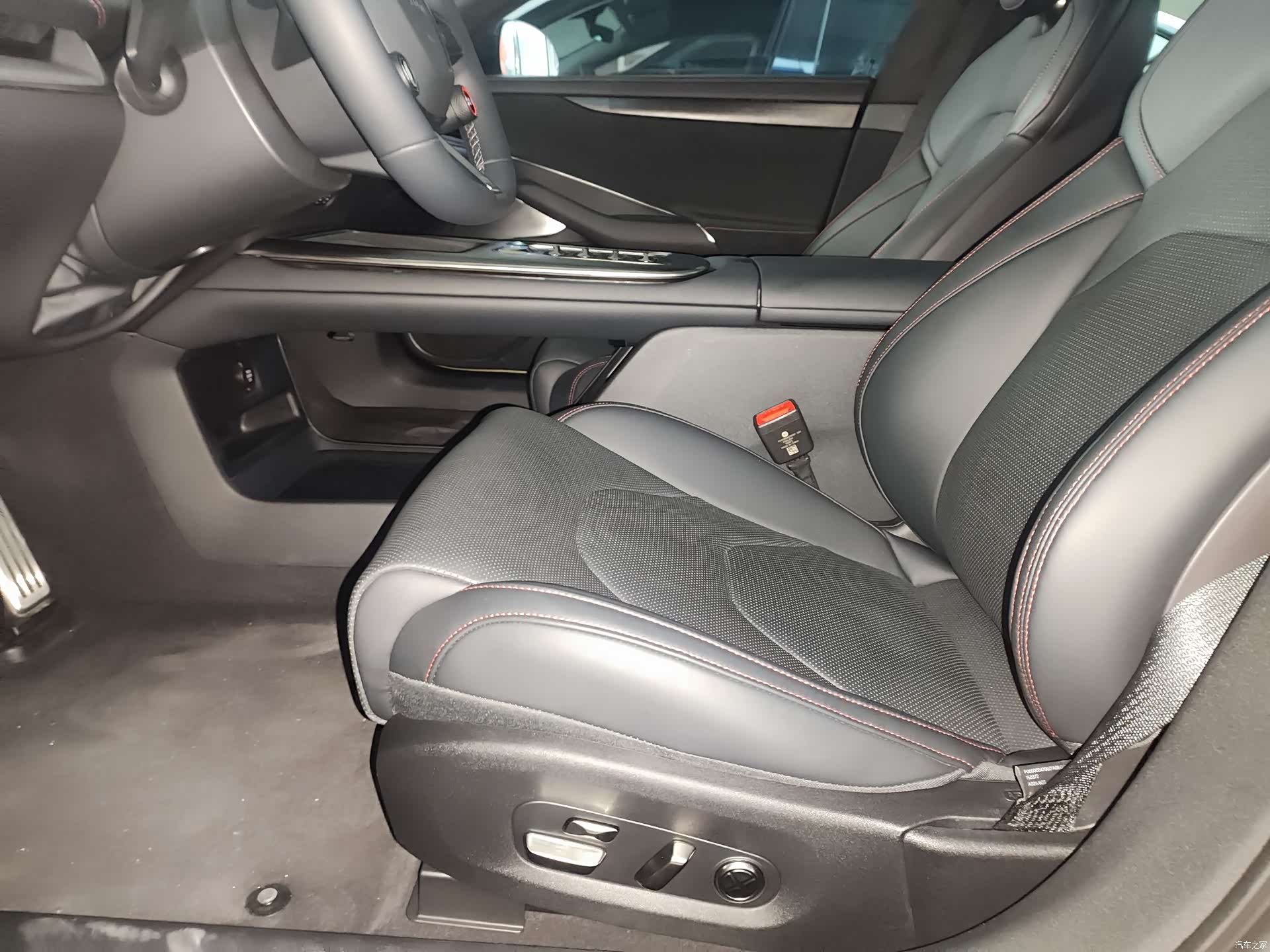 Xiaomi SU7, 2024 8
