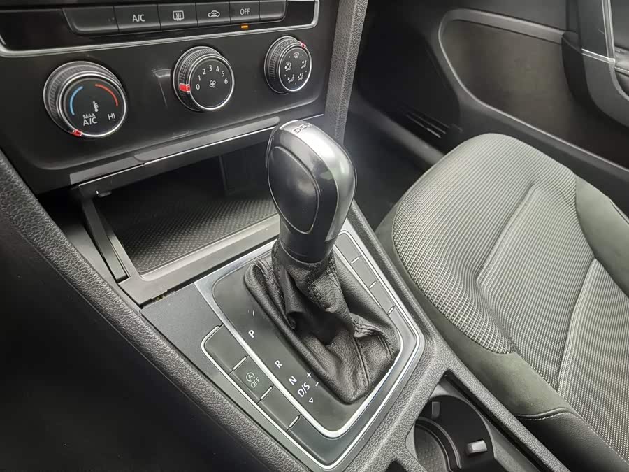 Volkswagen Golf 2019, фото 13