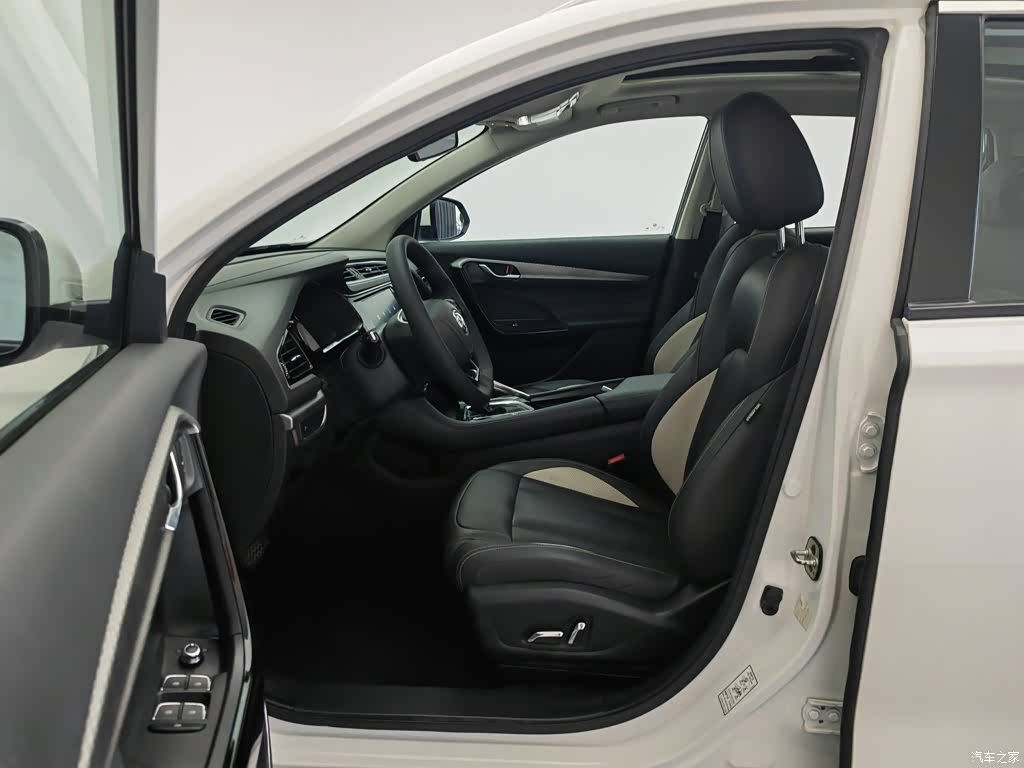 DongFeng AX7, 2019 10