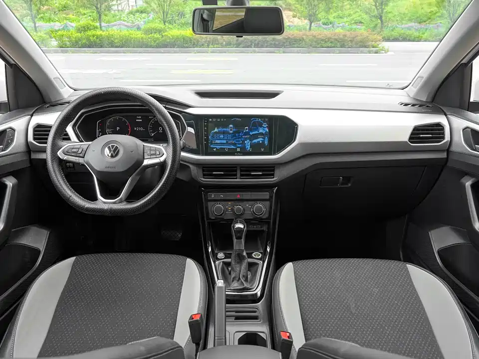 Volkswagen Exploring the shadow