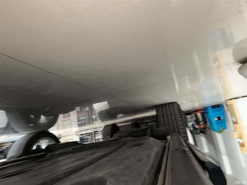 Audi Q2L, 2023 21