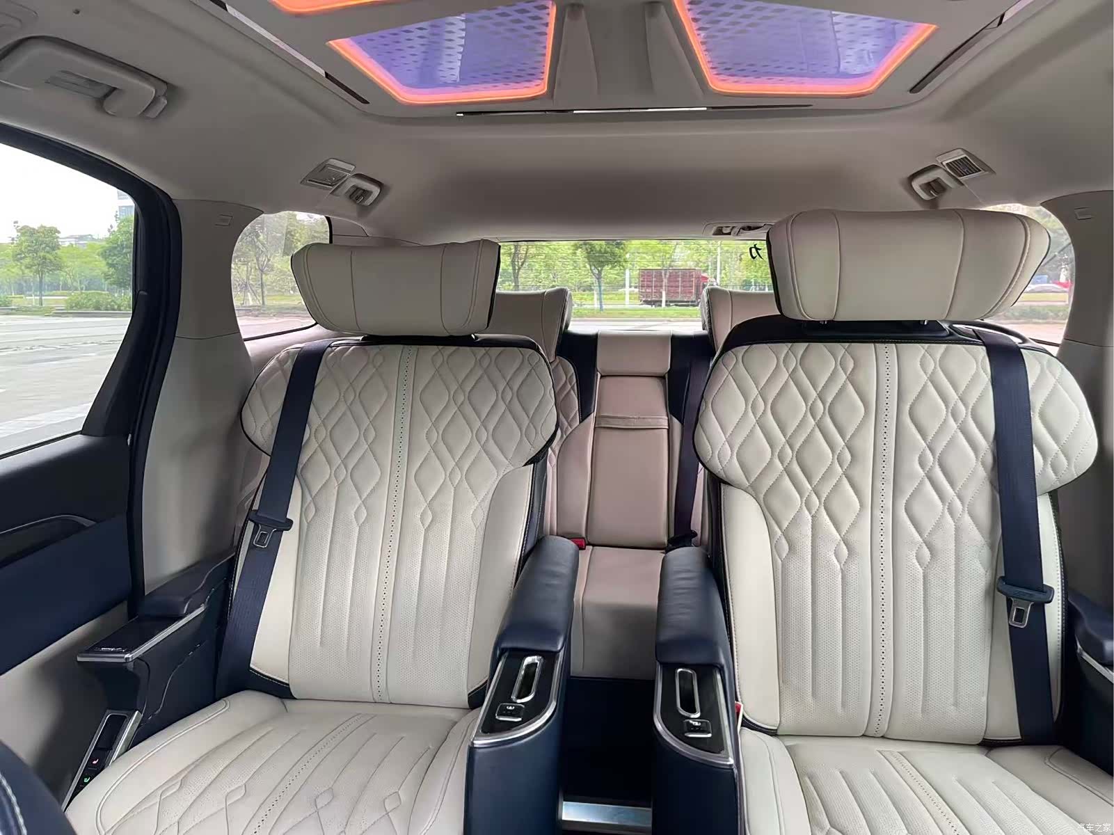 Buick GL8, 2021 19