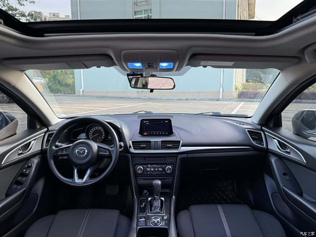 Mazda Mazda3, 2018 11