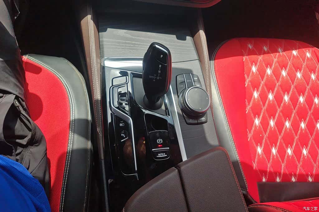 BMW 5 Series, 2022 16