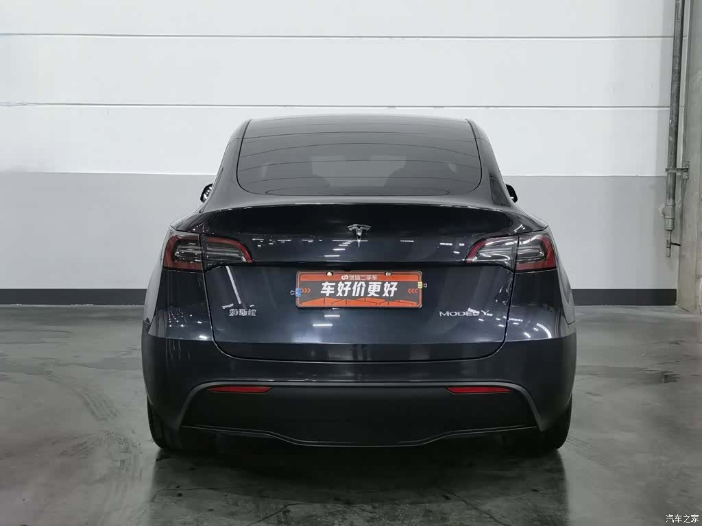 Tesla Model Y, 2024 4