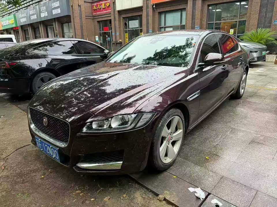 Jaguar XFL