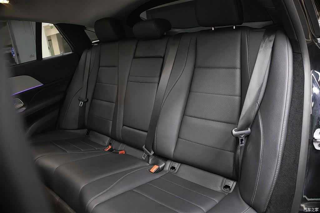 Mercedes-Benz GLE, 2024 23
