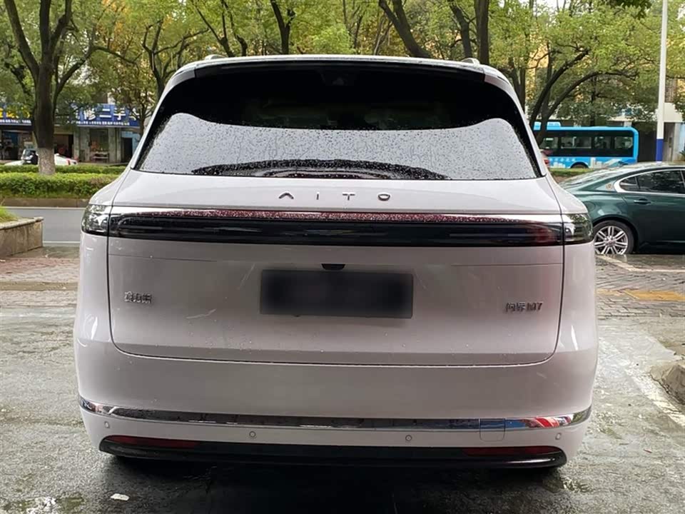 AITO Ask the world M7