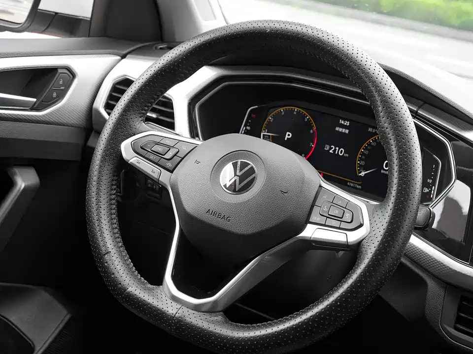 Volkswagen Exploring the shadow