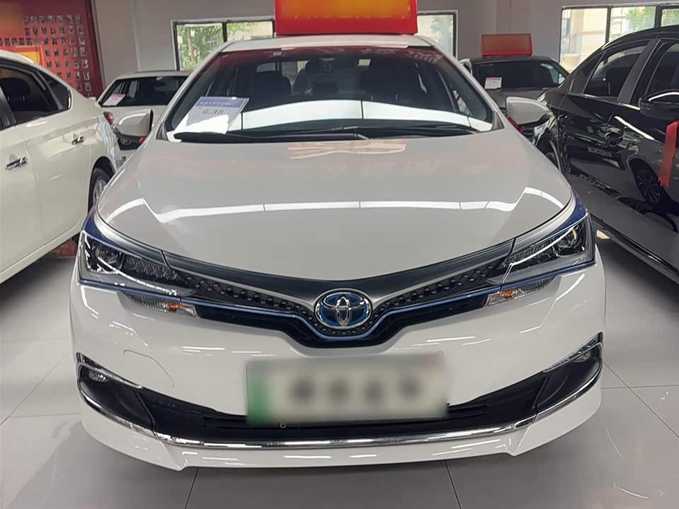 Toyota Corolla dual engine E+ Toyota Corolla dual engine E+