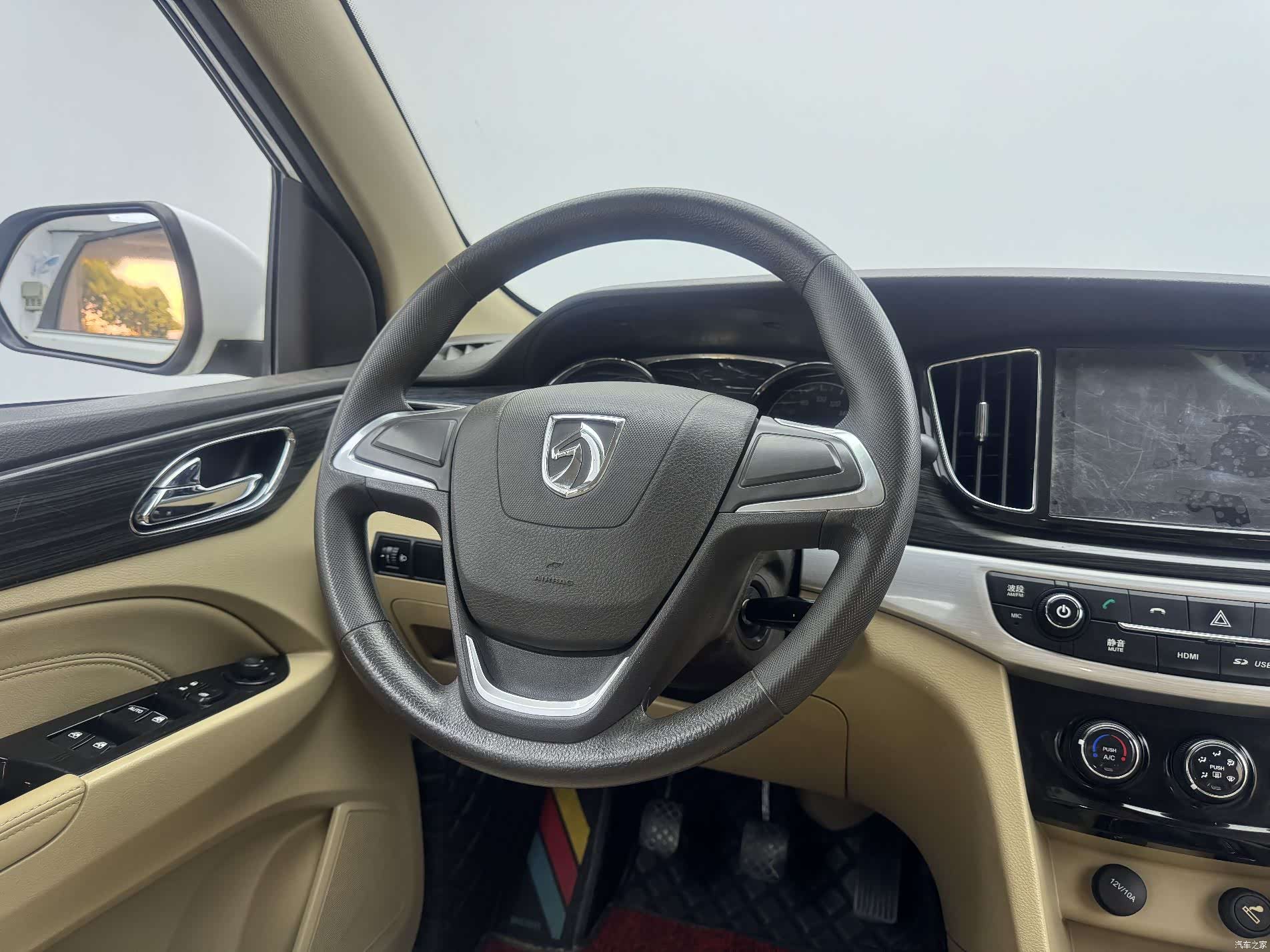 Wuling 730, 2018 6