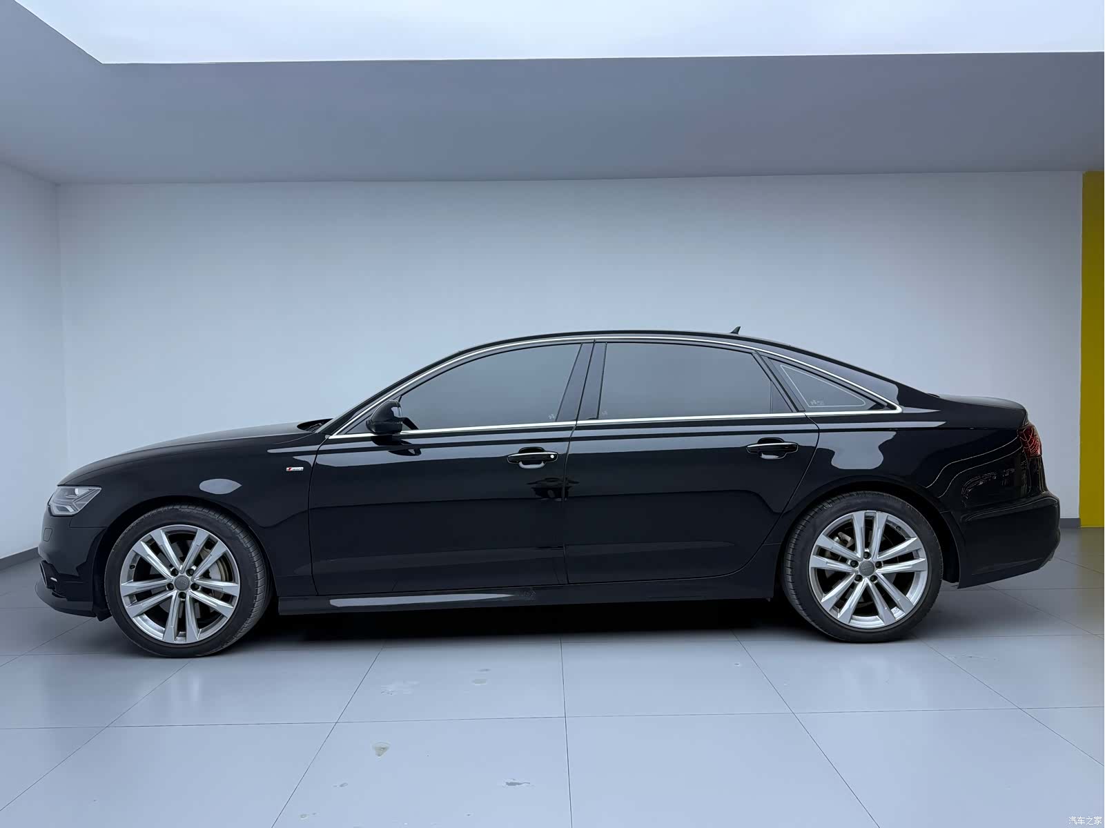 Audi A6L, 2018 3