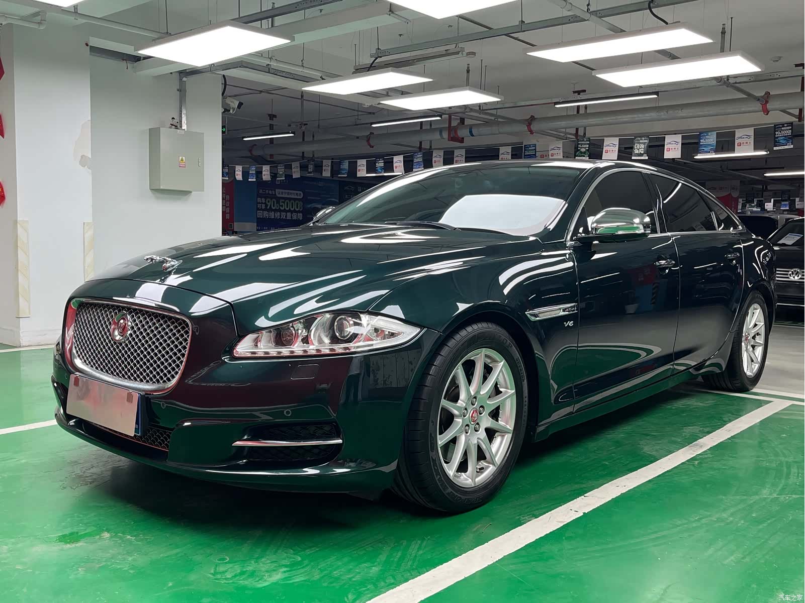 Jaguar XJ, 2015 1