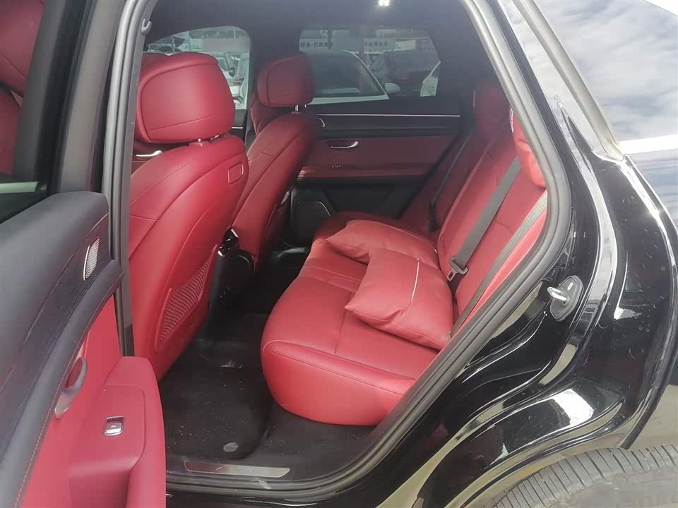 AITO Ask the world M5