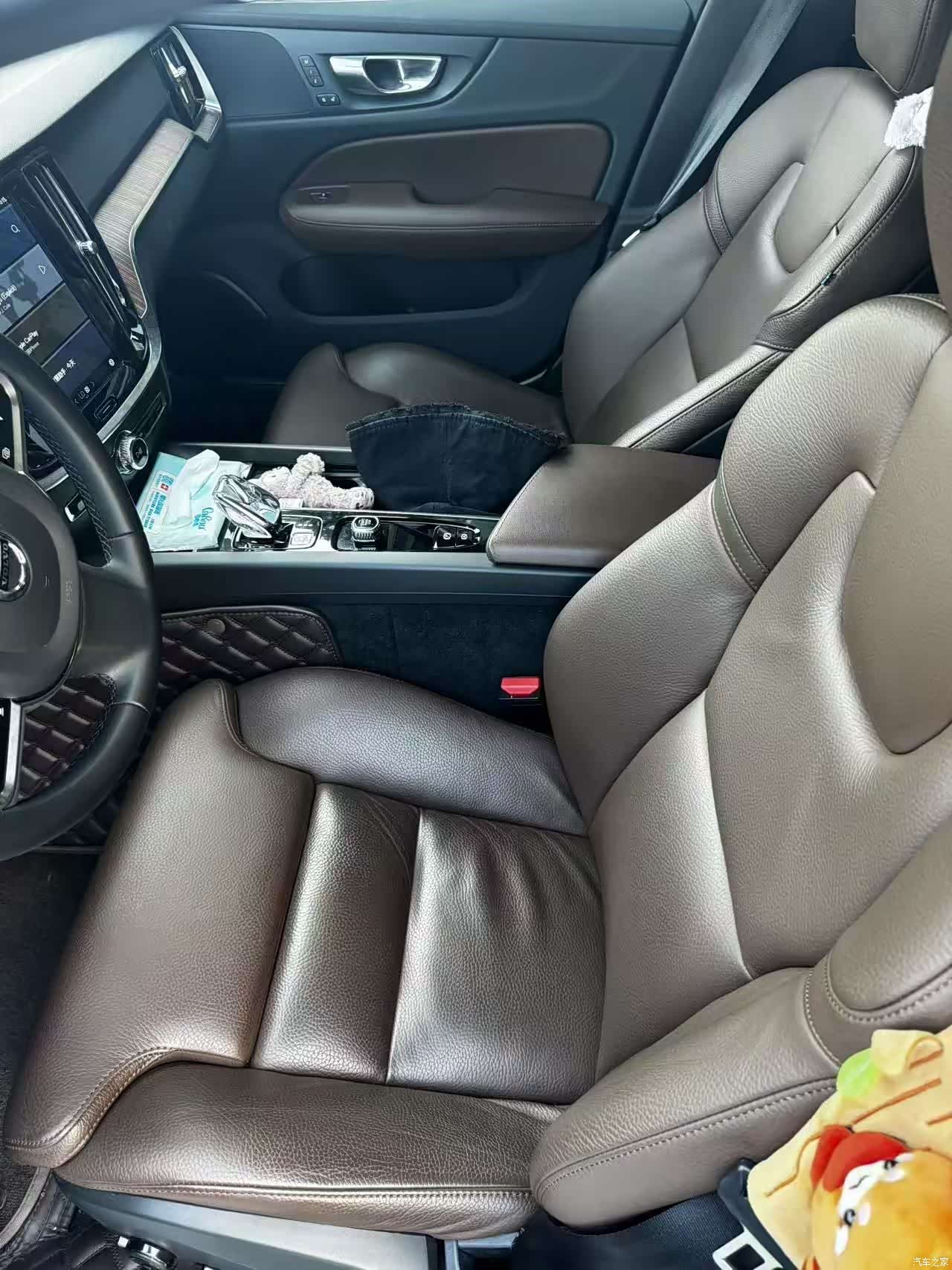 Volvo S60, 2022 все фото