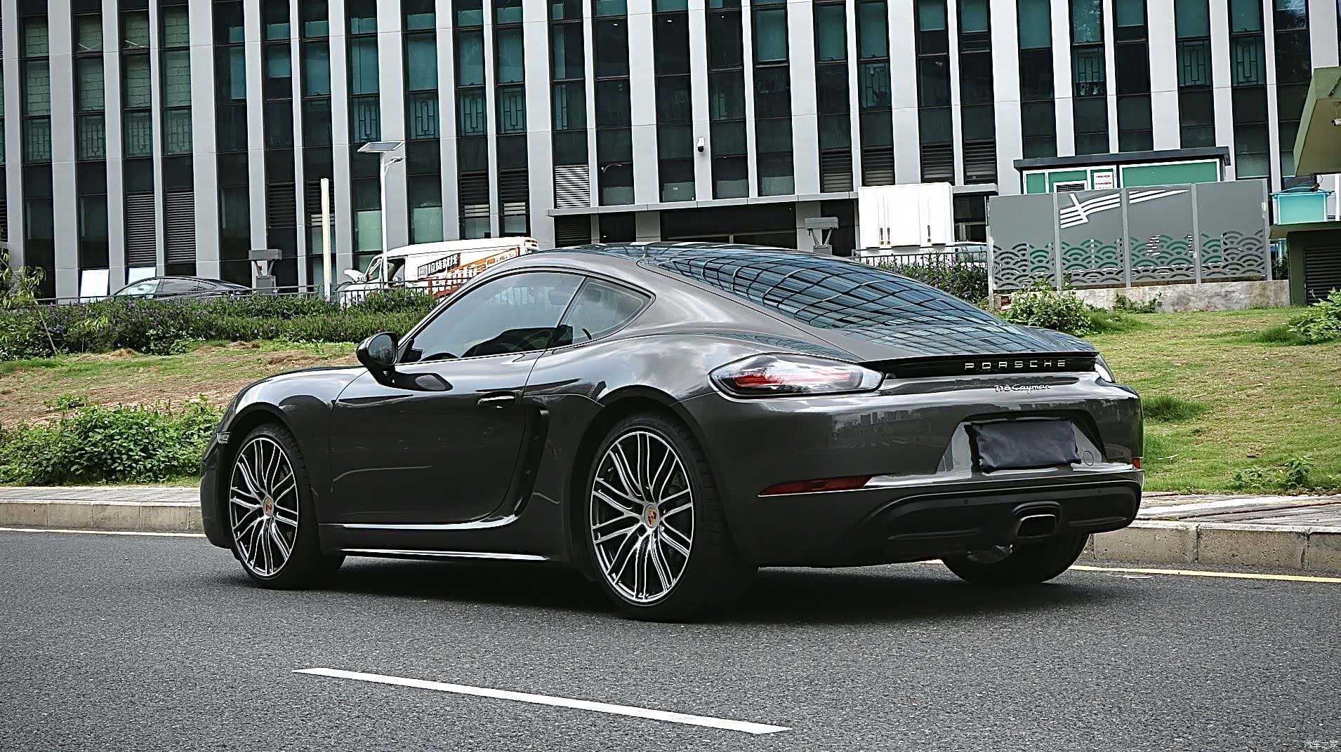 Porsche Cayman, 2019 3