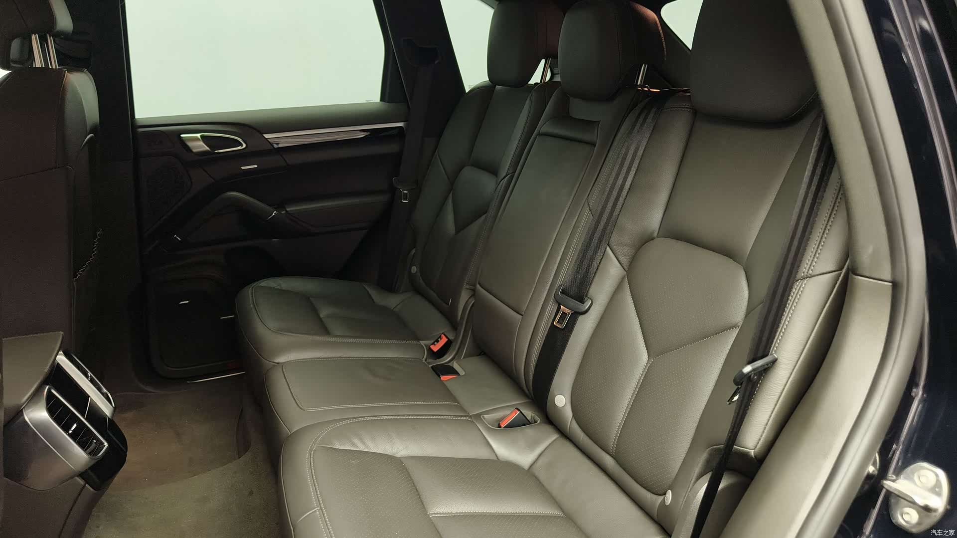 Porsche Cayenne, 2015 12