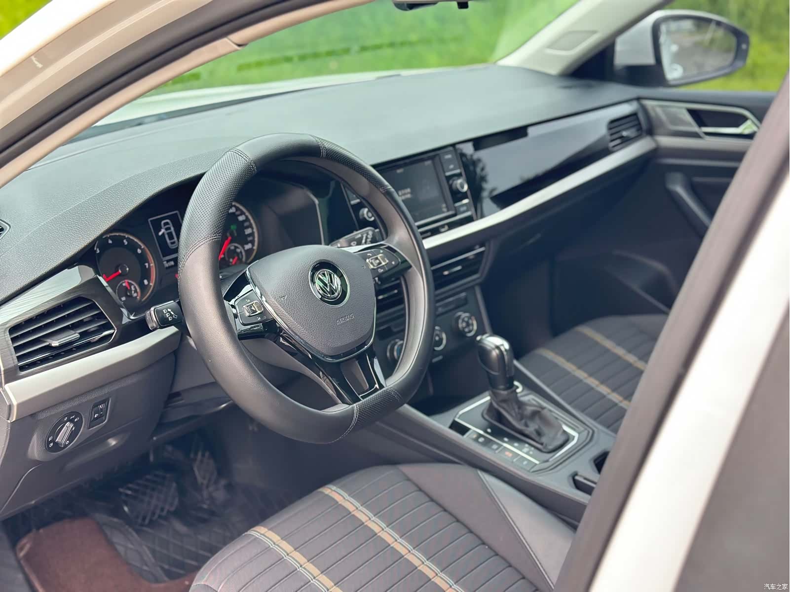 Volkswagen Lavida, 2019 11