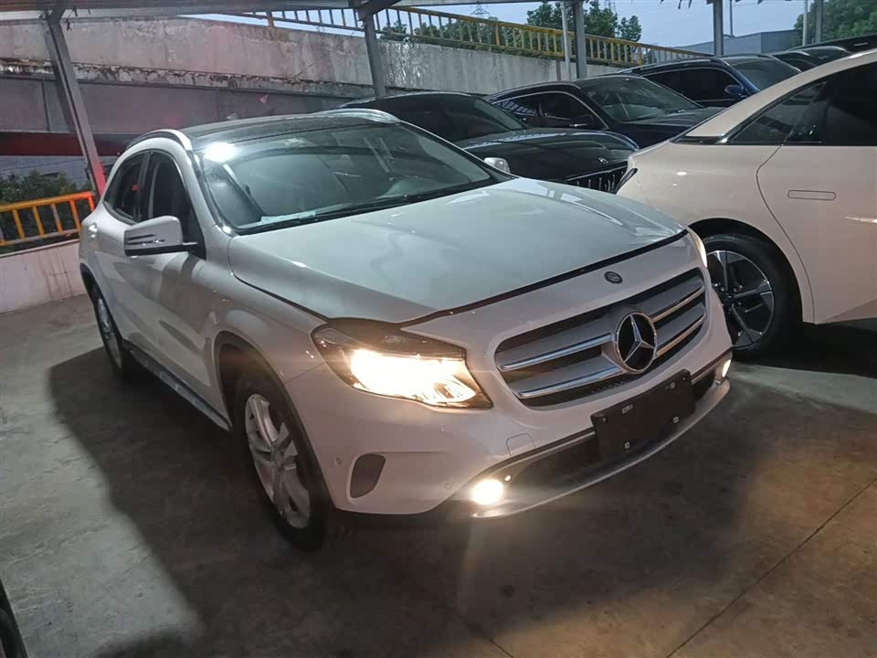 Mercedes-Benz GLA