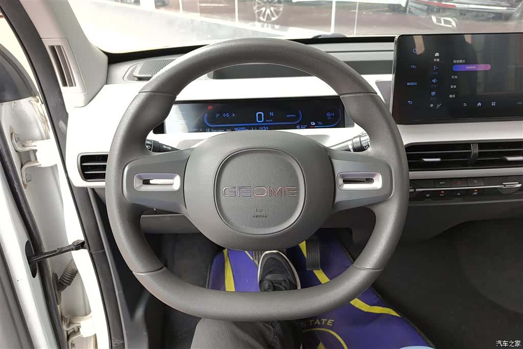Geely Panda, 2023 15