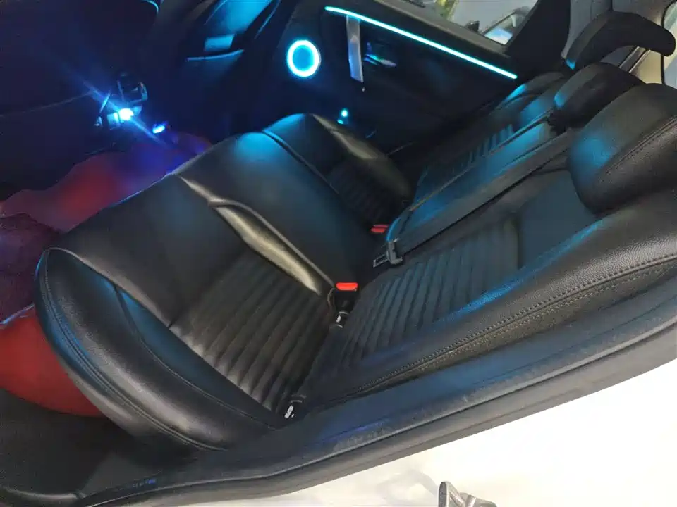 Land Rover Discover sports