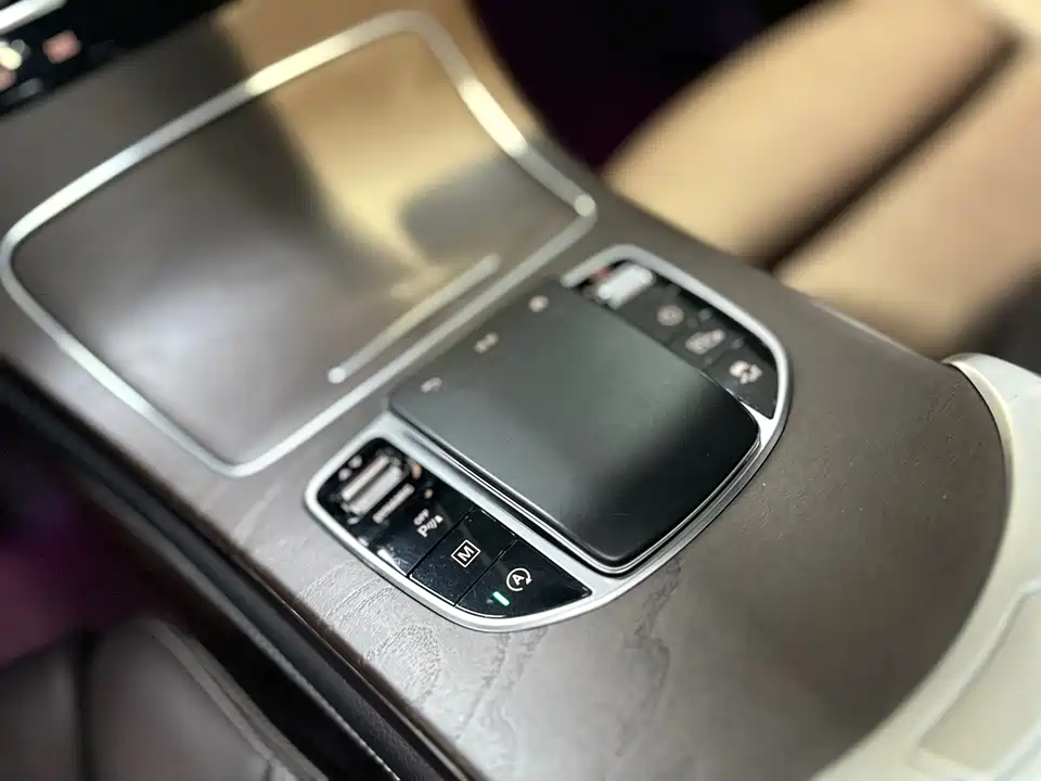 Mercedes-Benz GLC Mercedes-Benz GLC