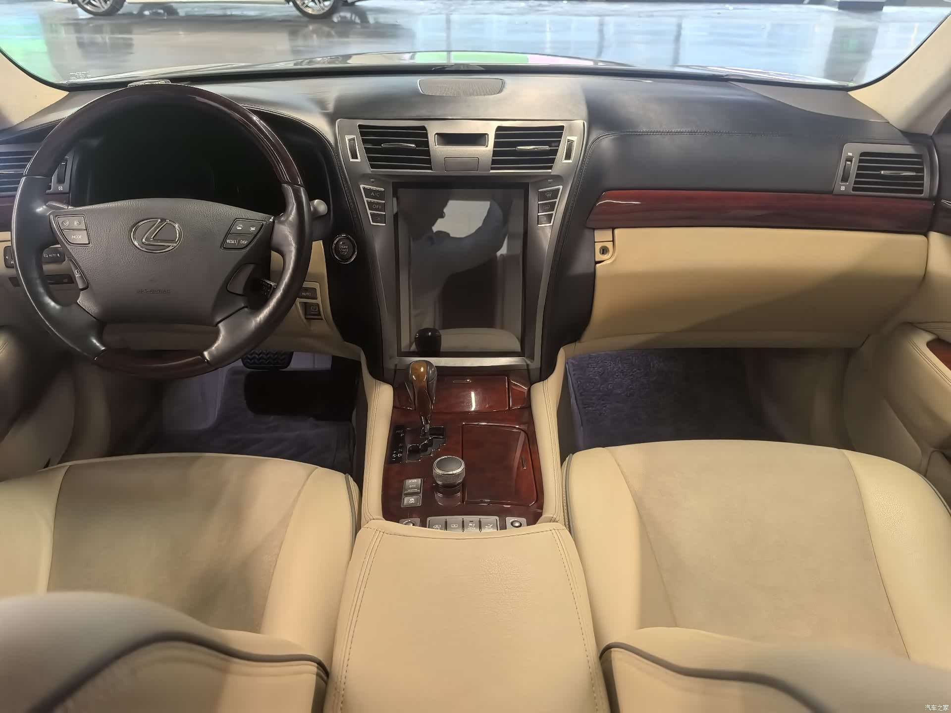 Lexus LS, 2007 11