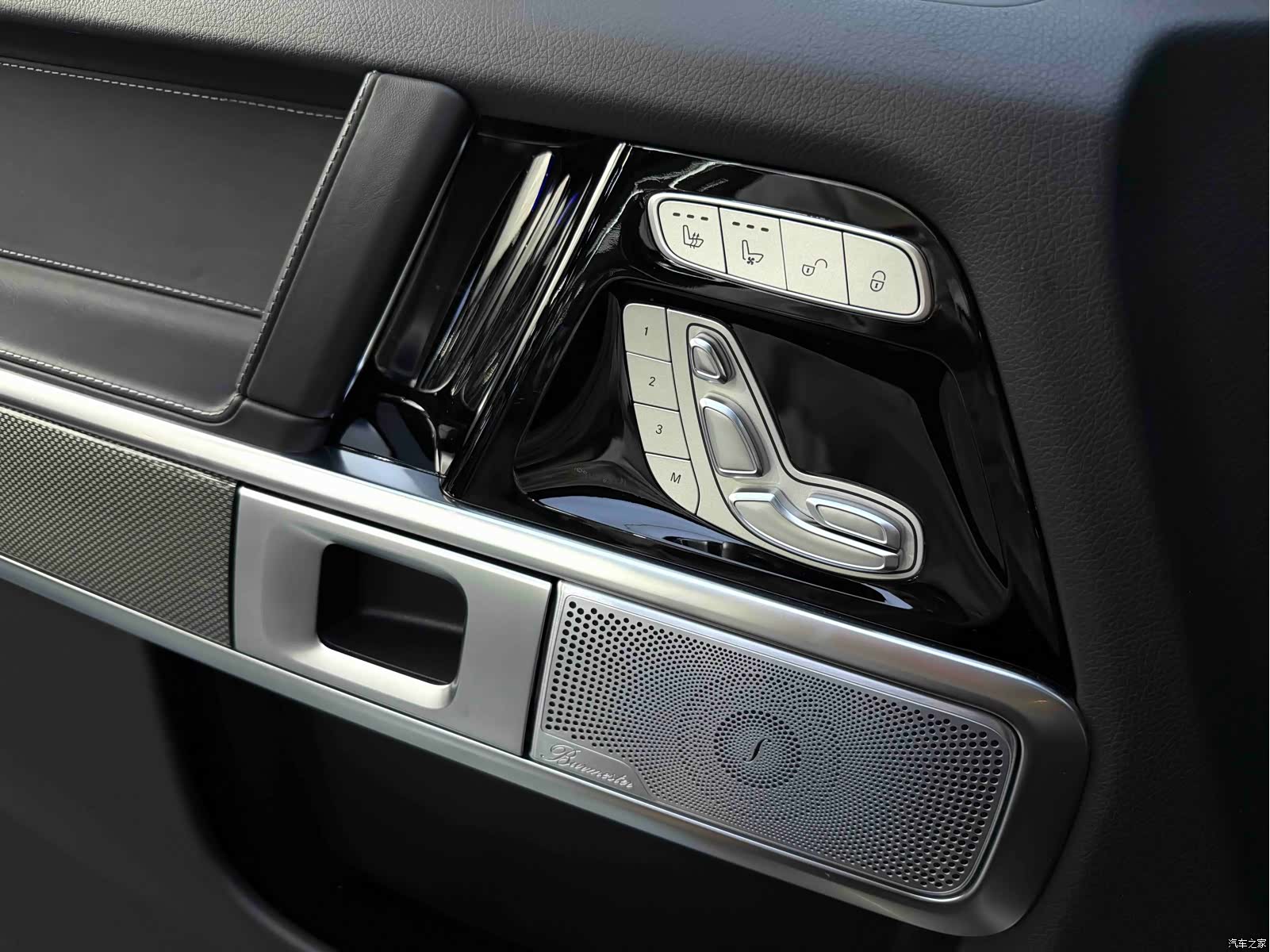 Mercedes-Benz G-Class, 2023 28
