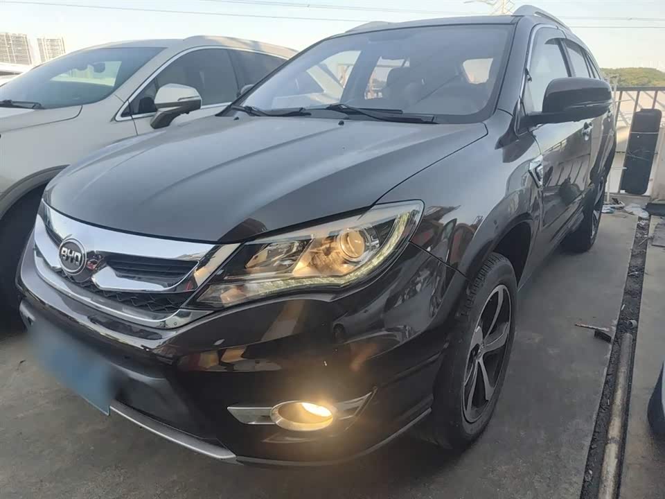 BYD S7