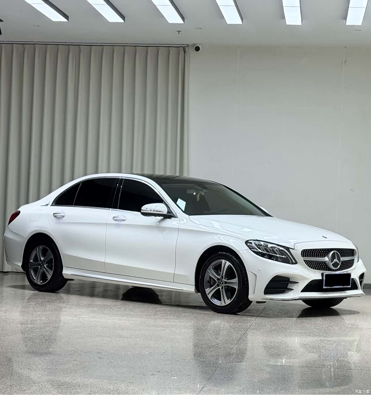 Mercedes-Benz C-Class, 2019 3
