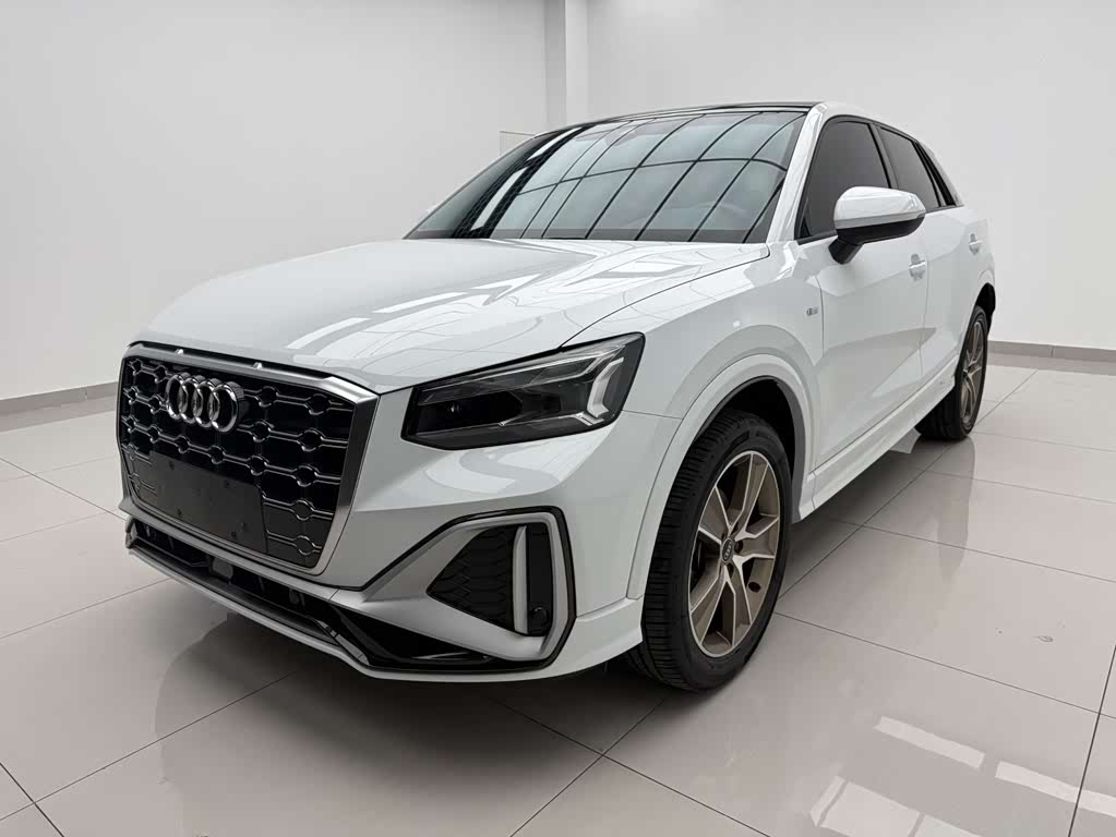 Audi Q2L