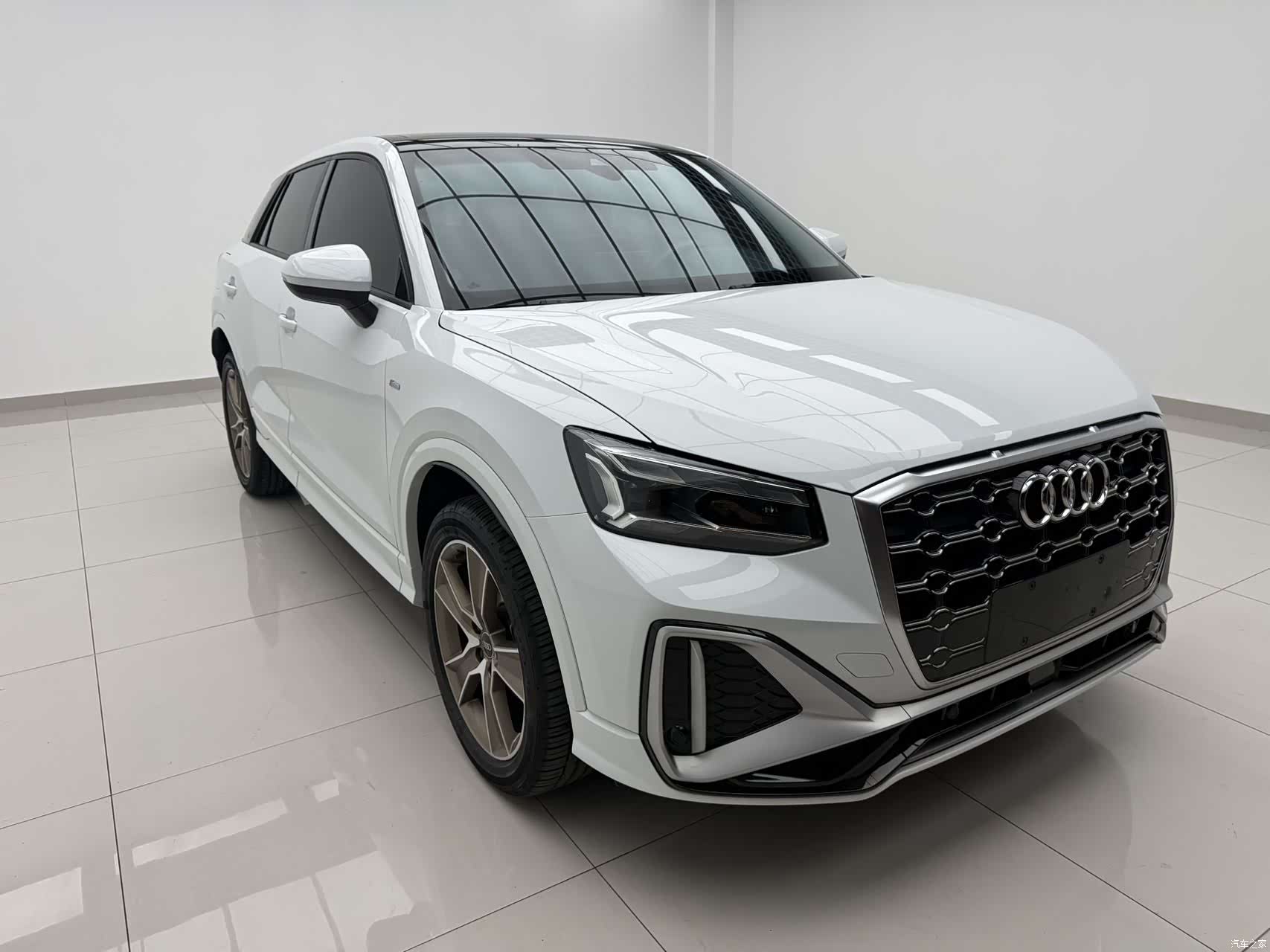 Audi Q2L, 2022 3