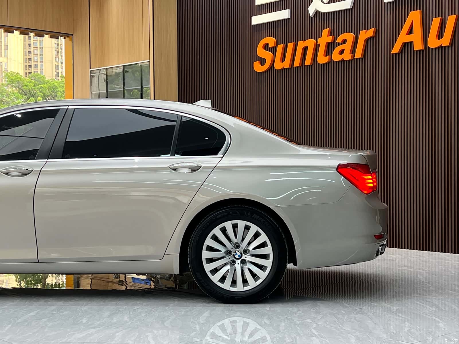 BMW 7 Series, 2012 11
