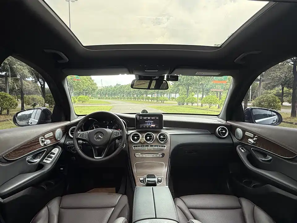 Mercedes-Benz GLC Mercedes-Benz GLC
