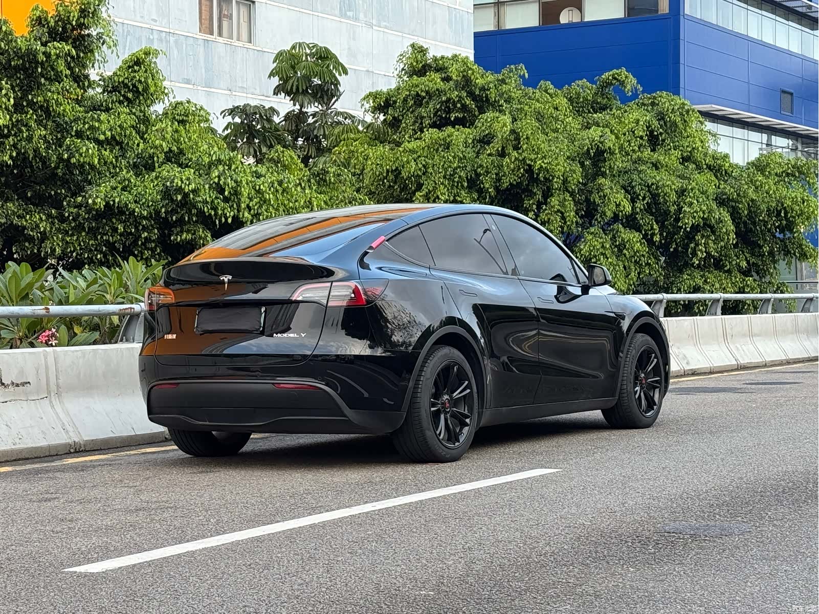 Tesla Model Y, 2023 все фото