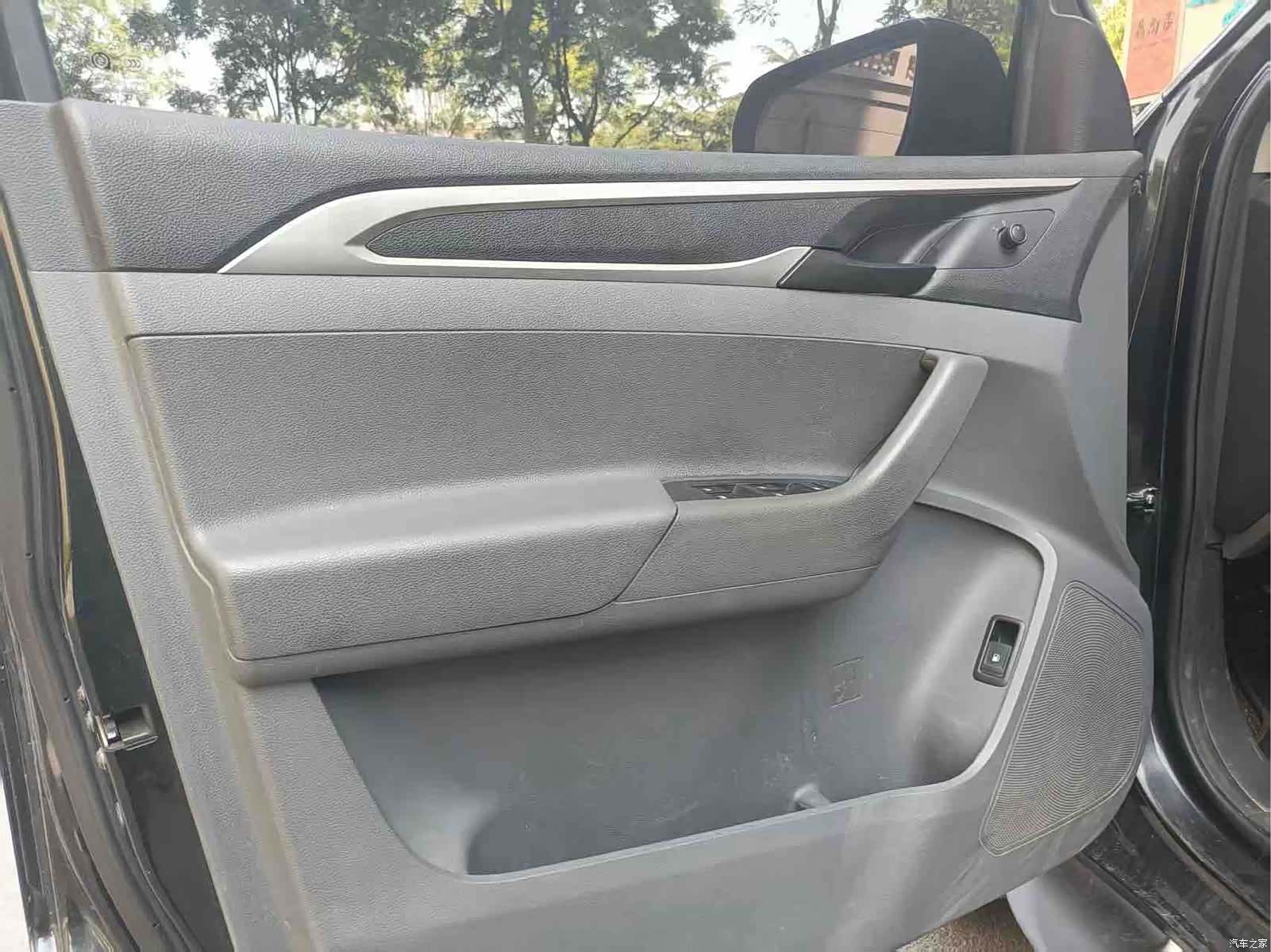 Maxus T60, 2017 4