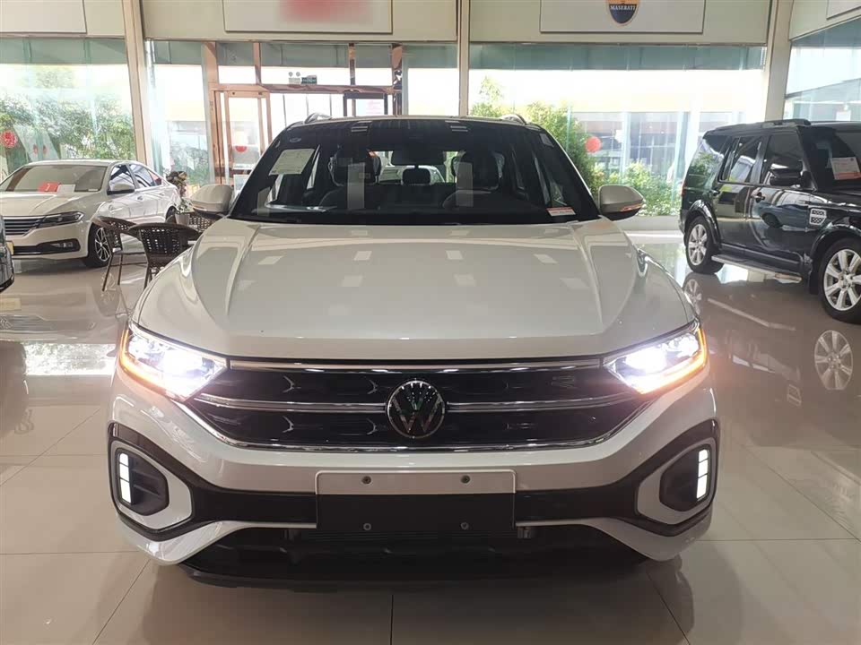 Volkswagen T-ROC exploring Songs