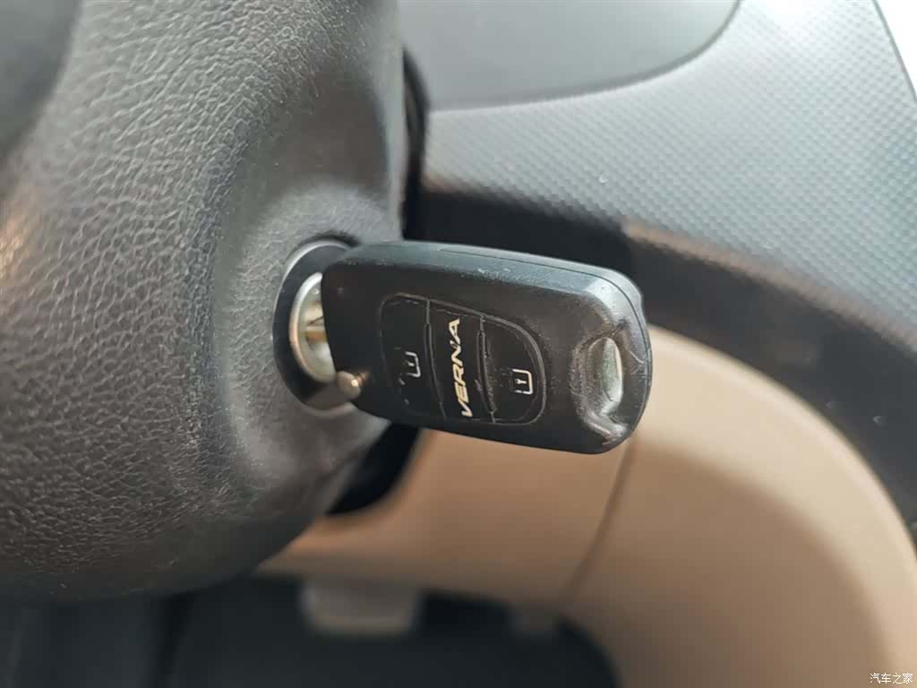 Hyundai GLS, 2015 9