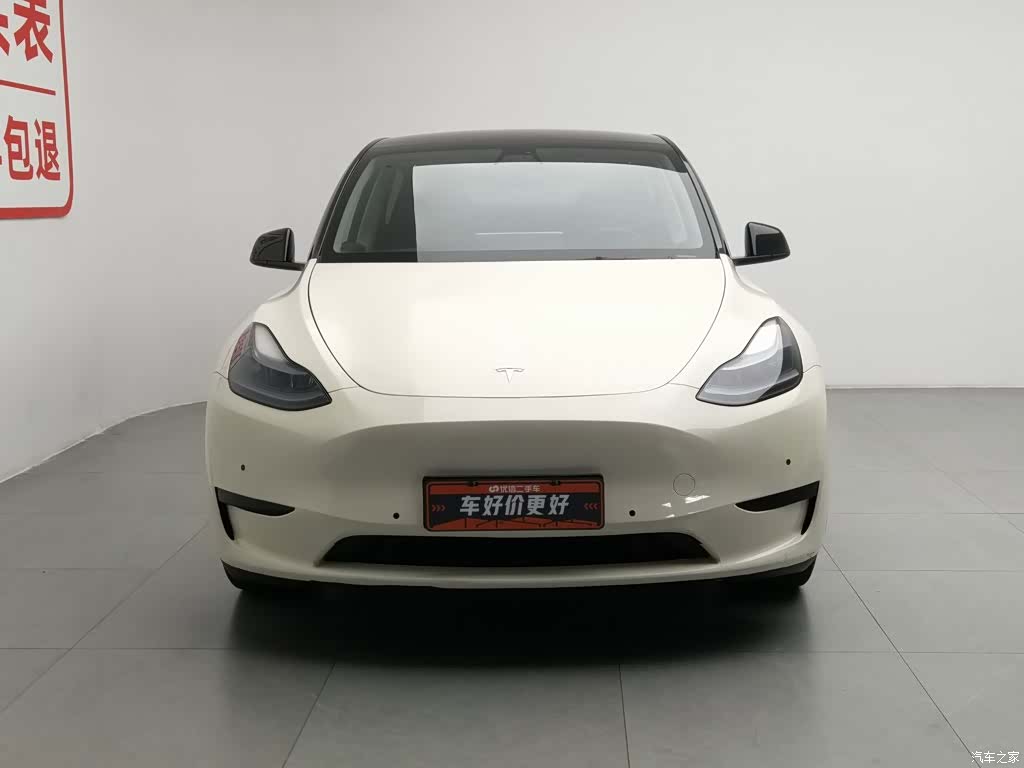 Tesla Model Y, 2022 3