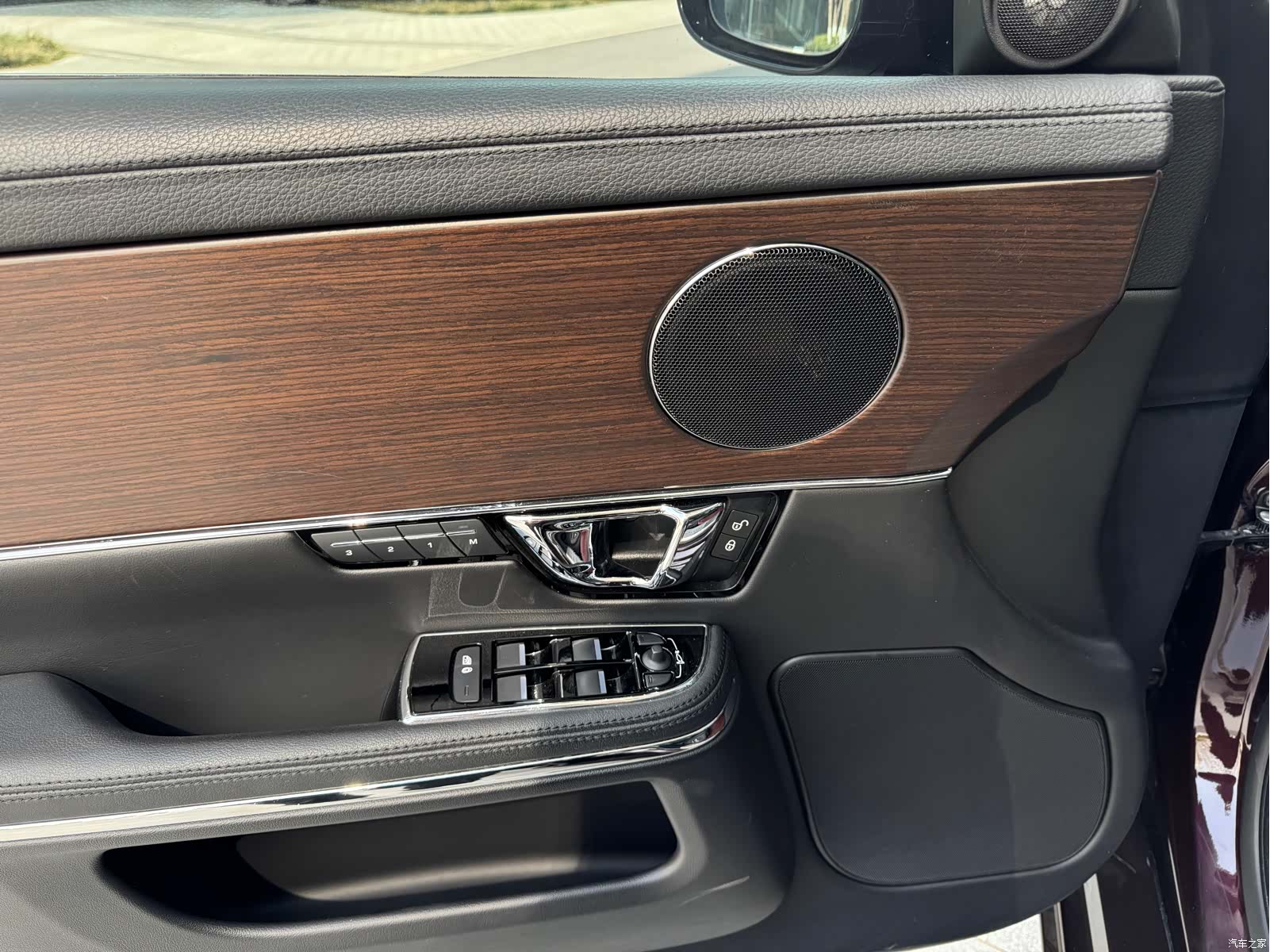 Jaguar XJ, 2018 6