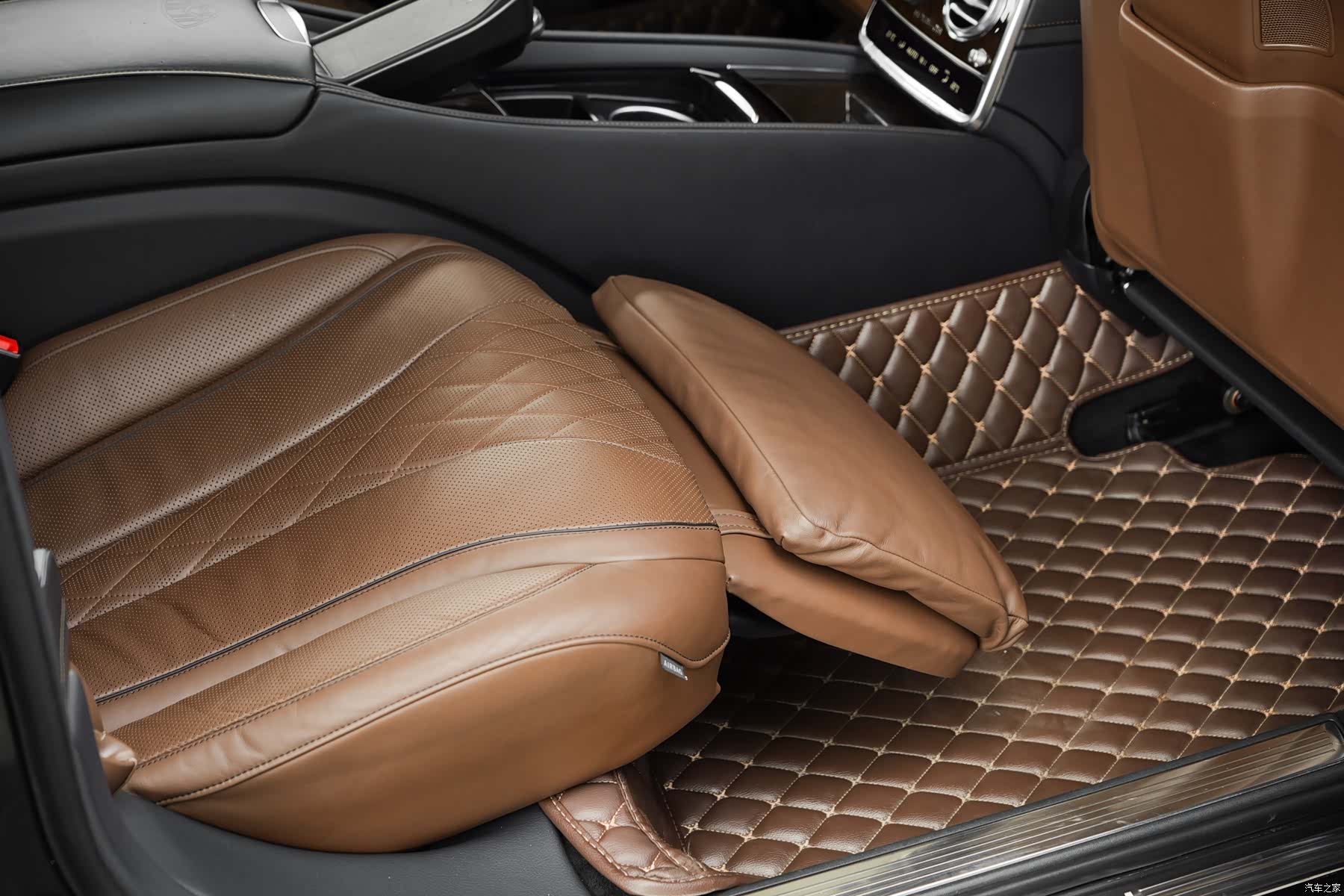 Maybach S-Class, 2019 29
