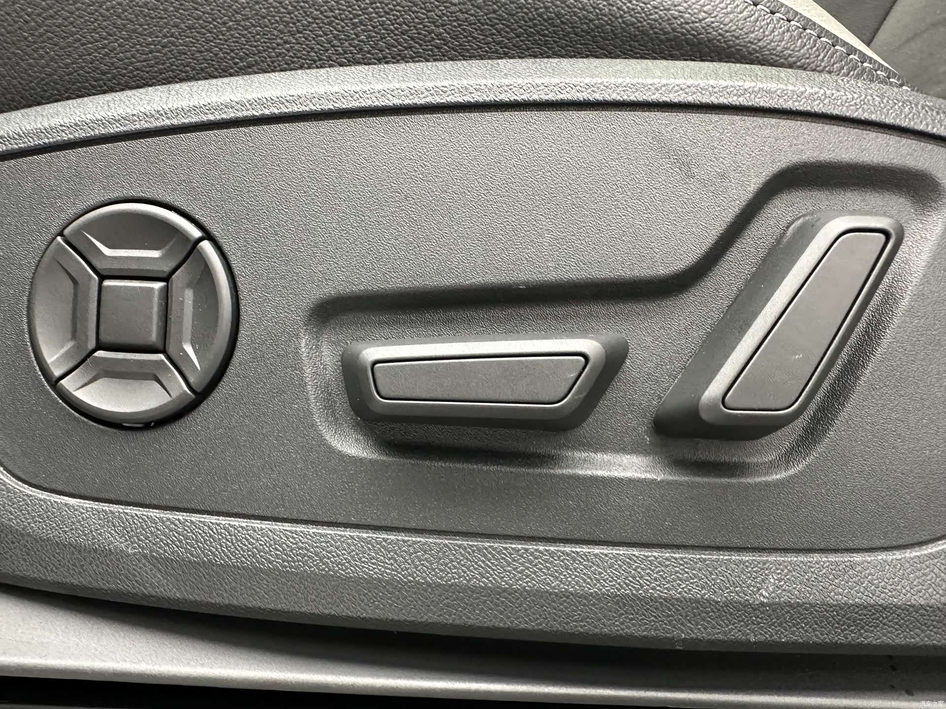 Audi Q3, 2022 13