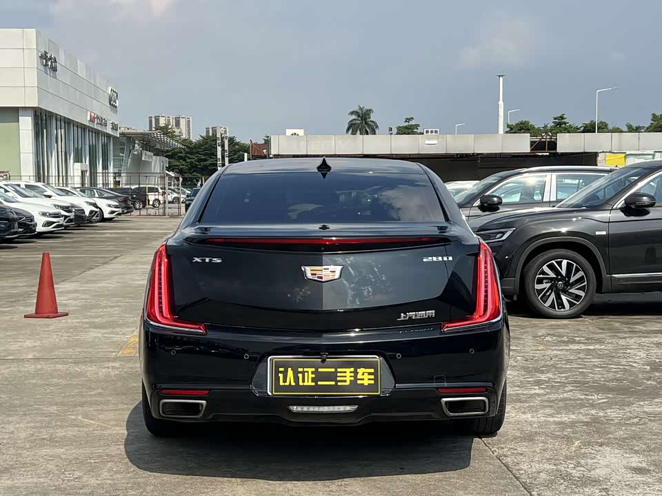 Cadillac XTS