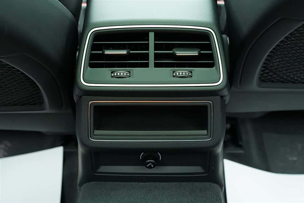 Audi A6L, 2020 15