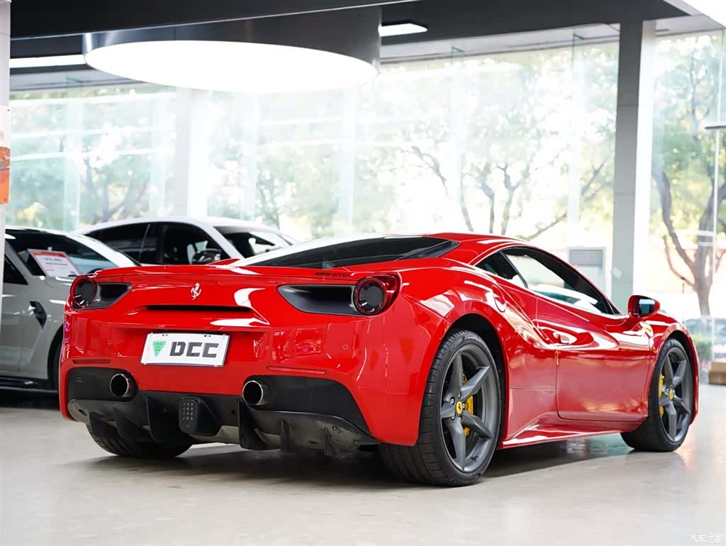 Ferrari 488, 2017 6