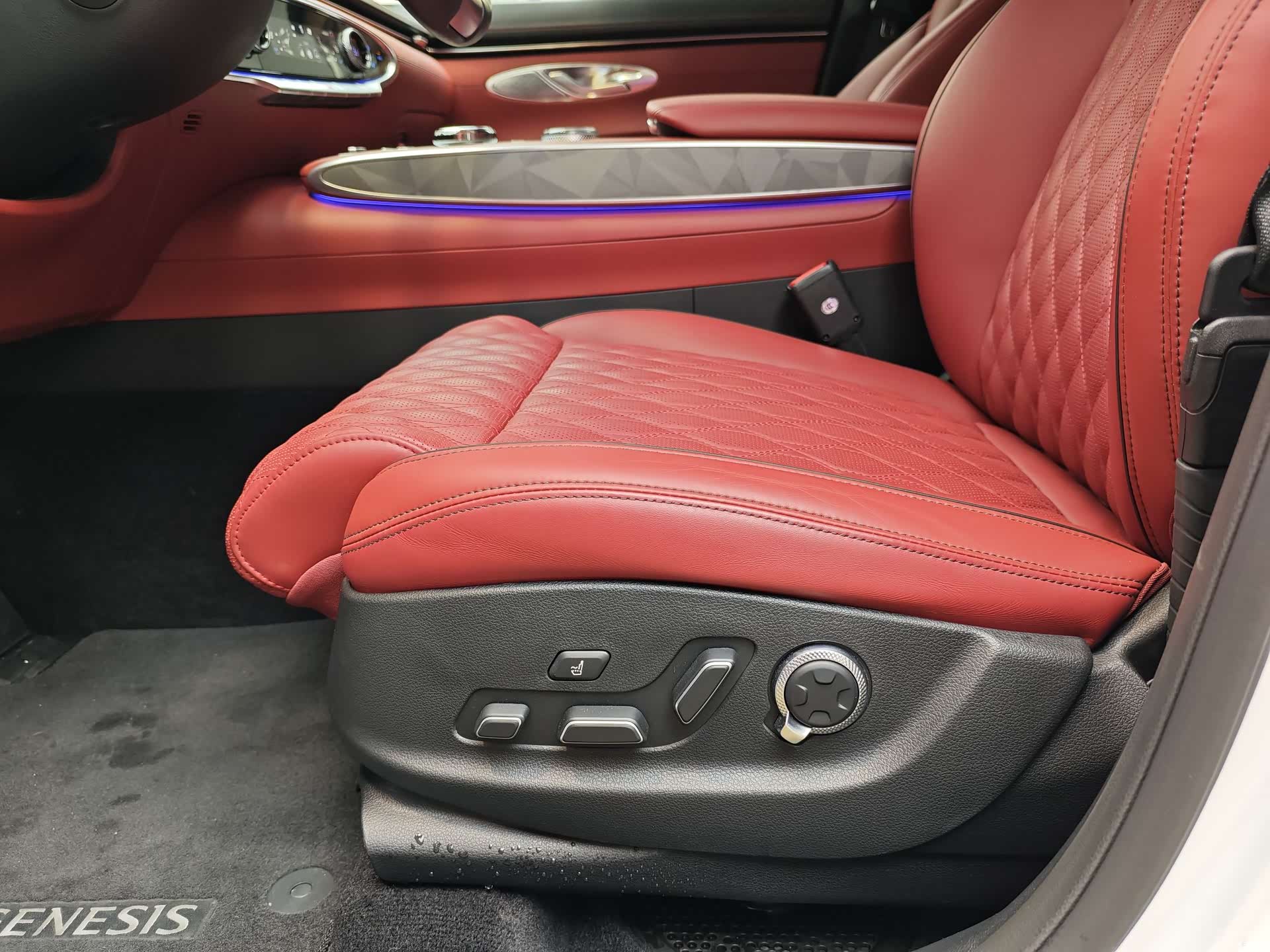 Genesis GV70, 2024 11
