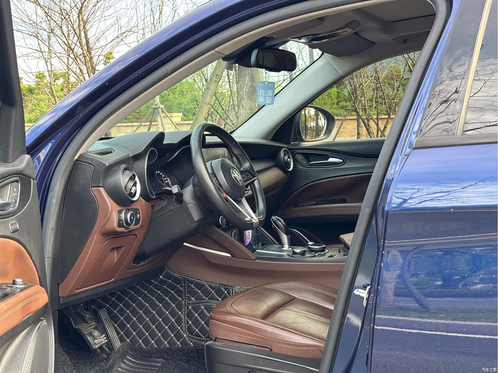 Alfa Romeo Stelvio, 2019 4